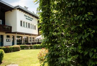 Hotel Russweiher allows 18 year olds to book a room