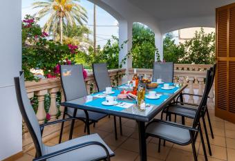 Tobalu has Balcony rooms