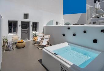 Deep in cave suites has rooms with a private hot tub