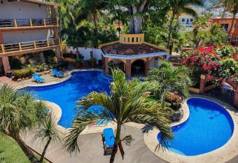 Bungalows As De Oros allows 18 year olds to book a room