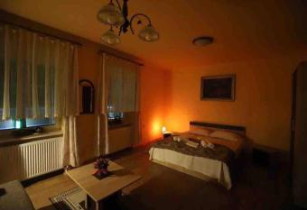 HBR Friendly Apartment has Balcony rooms