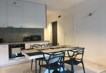 Apartament Fibra Grande allows 18 year olds to book a room