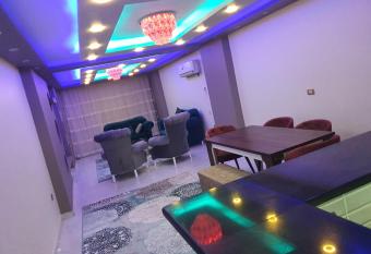 Lovely 3-Bed Pyramids viewApartment in Kafr Nassar has Smoking rooms