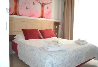 Akman Hotel has Balcony rooms