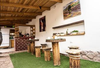 MAMA GREEN Eco Lodge & Organic Breakfast allows 18 year olds to book a room