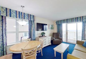 Bay Watch 1532 has Balcony rooms