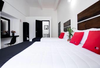 Hotel P  sada Maria Isabel has Balcony rooms