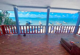 Jayden s HomeStay has Balcony rooms