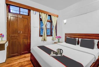 Capital O Hotel Priyatam has Balcony rooms