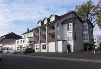Bittscheidt  s Stadthotel allows 18 year olds to book a room