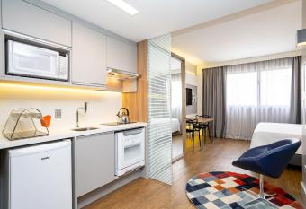 Studio Premium Batel - HSB005 allows 18 year olds to book a room