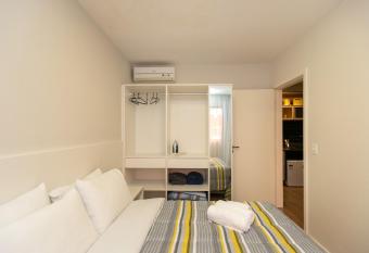 Studio do Bosque- SBO003 allows 18 year olds to book a room