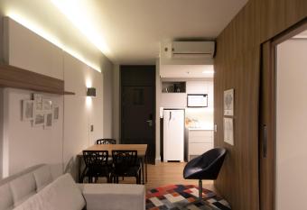 Apartamento Premium Batel - HSB003 has Balcony rooms