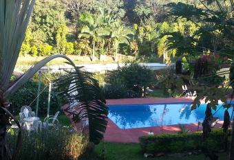 Hotel Los Amigos allows 18 year olds to book a room