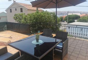 Apartman Klara has Balcony rooms