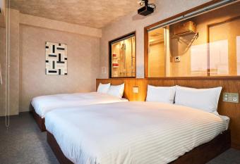 Rakuten STAY Naha-Miebashi Twin Room allows 18 year olds to book a room