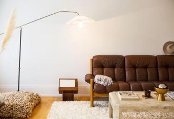 Object Hotel 2BR Room 2A allows 18 year olds to book a room