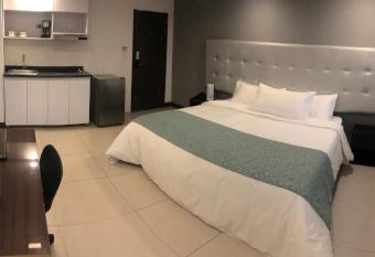 Hotel Serenity Corferias allows 18 year olds to book a room