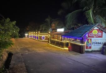 COCONUT TREE RESORT GOKARNA has Balcony rooms