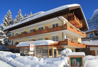 Tannenhof has Balcony rooms