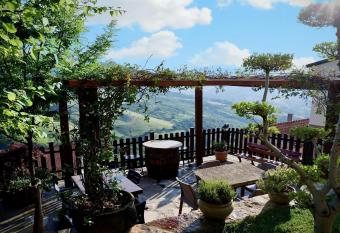 Eureka Room & Breakfast has Balcony rooms