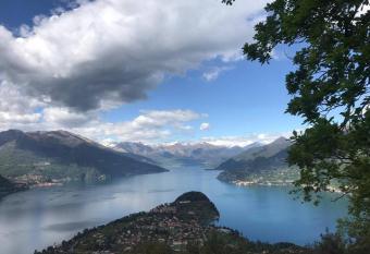 TRADITIONAL VILLA BELLAGIO san primo LAKE COMO has Balcony rooms
