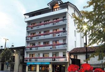 Residence Saint-Vincent has Balcony rooms