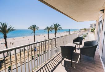 GLP RASPEIG DREAMSEA has Balcony rooms