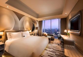 DoubleTree by Hilton Jakarta - Diponegoro has Smoking/Balcony rooms