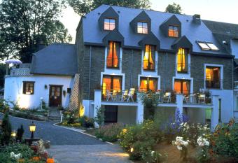 H  tel Les Ardilli  res du Pont d Oye has Balcony rooms