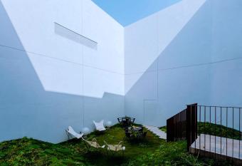 THE MODERNIST, Architecture experience has Balcony rooms