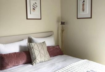 Stergios_Apartments 05 allows 18 year olds to book a room