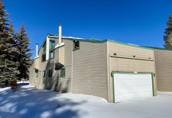 Timber House has Balcony rooms