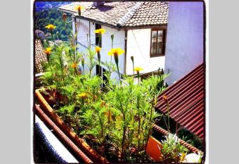 Authentic Guest Stay in the heart of Veliko Tarnovo                                                    has Balcony rooms