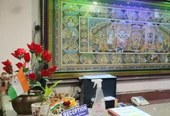 Manik Resort By WB Inn allows 18 year olds to book a room