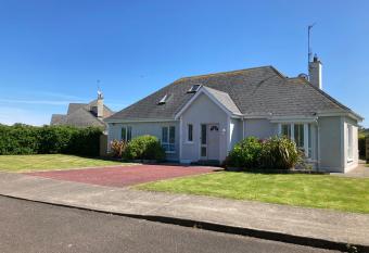 Links Close, Rosslare Strand, Ireland allows 18 year olds to book a room