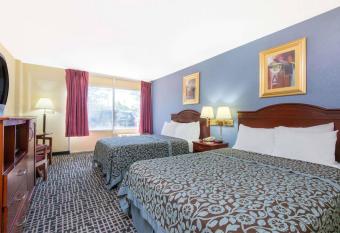 Sky-Palace Inn & Suites Wichita East has Smoking rooms