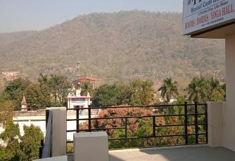 Triple1 hostel & homestay has Balcony rooms