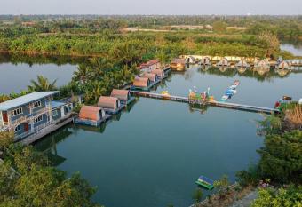 Feel like home                                   has Balcony rooms