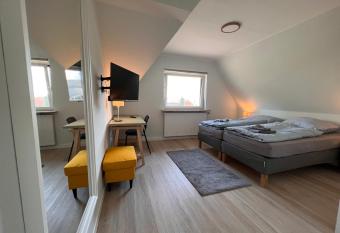 Schwalehof G  stewohnungen has Balcony rooms