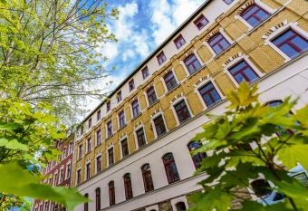 Hotel und Hostel Gleisbett allows 18 year olds to book a room