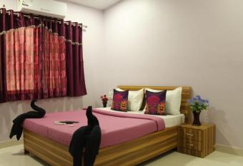 Superior Rooms With Nature View has Smoking/Balcony rooms