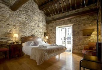 Casa Taboada has Balcony rooms