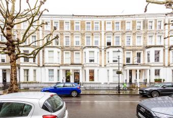 Philbeach Gardens Rooms allows 18 year olds to book a room