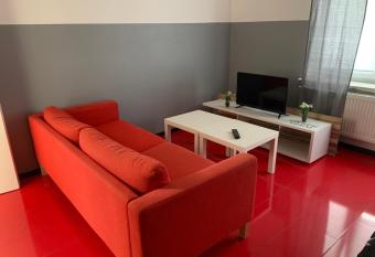 Royal Apartments Bremen - Ferienwohnungen & Fahrradverleih allows 18 year olds to book a room