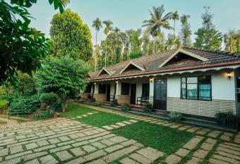 Hill Rows Estate has Balcony rooms