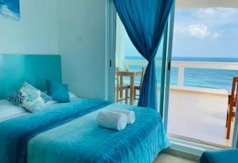 Habitacion Amanecer Turquesa #6 allows 18 year olds to book a room