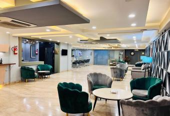 Western Blu allows 18 year olds to book a room