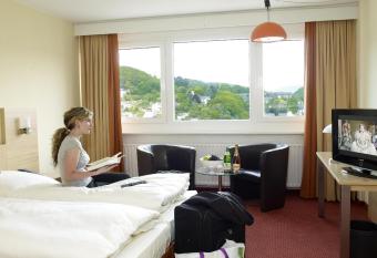 Opal Hotel allows 18 year olds to book a room