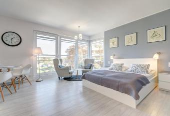 RentApart Sadova allows 18 year olds to book a room